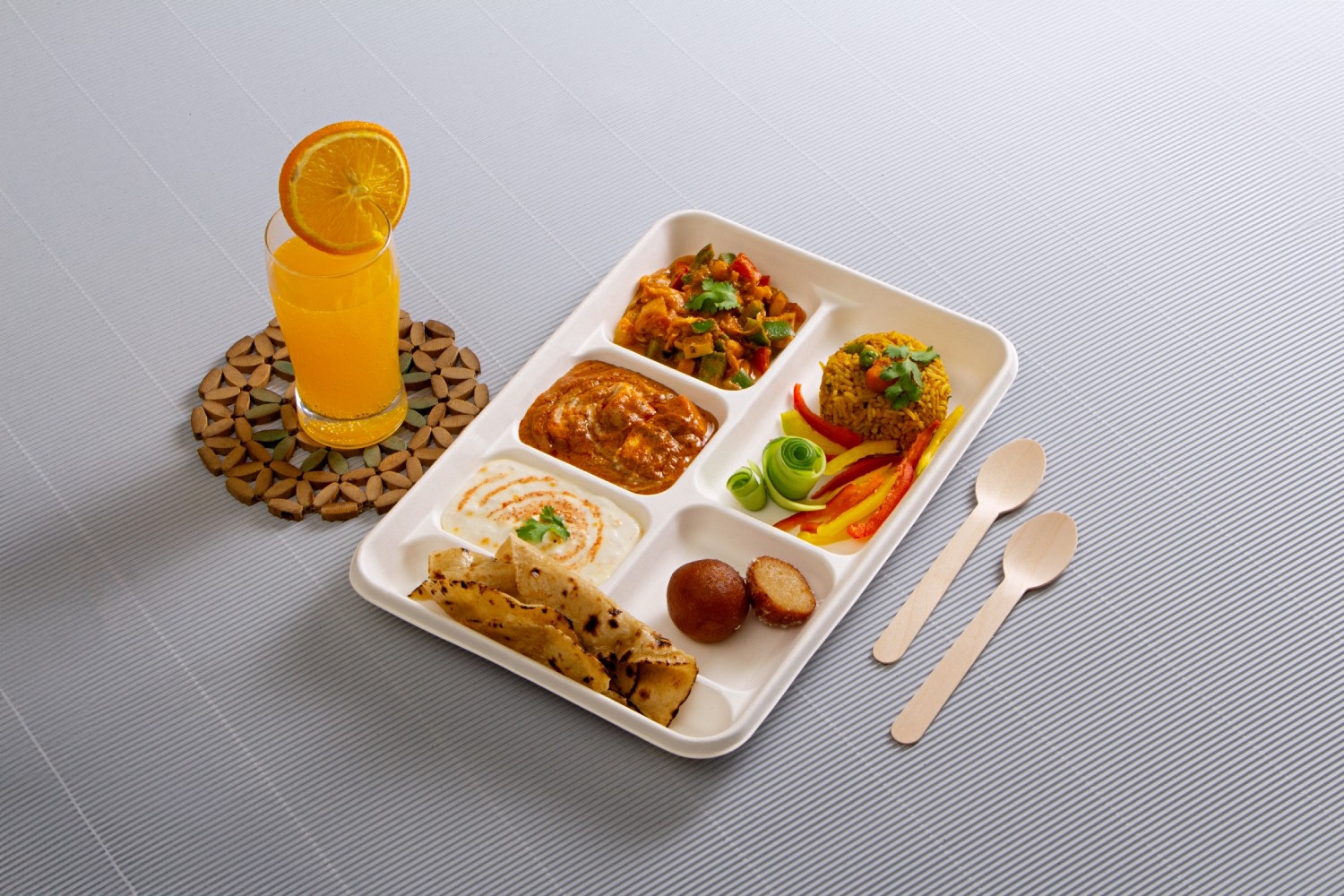6 Compartment Bagasse Lunch Tray with Utensils Space - Ecolates